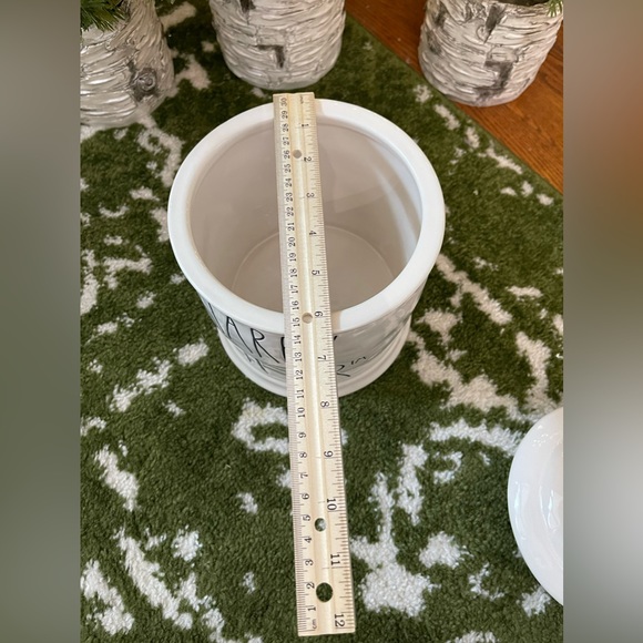 Brand NEW w/Tags Rae Dunn HARRY POTTER Canister w/Golden Snitch Lid - Picture 11 of 12